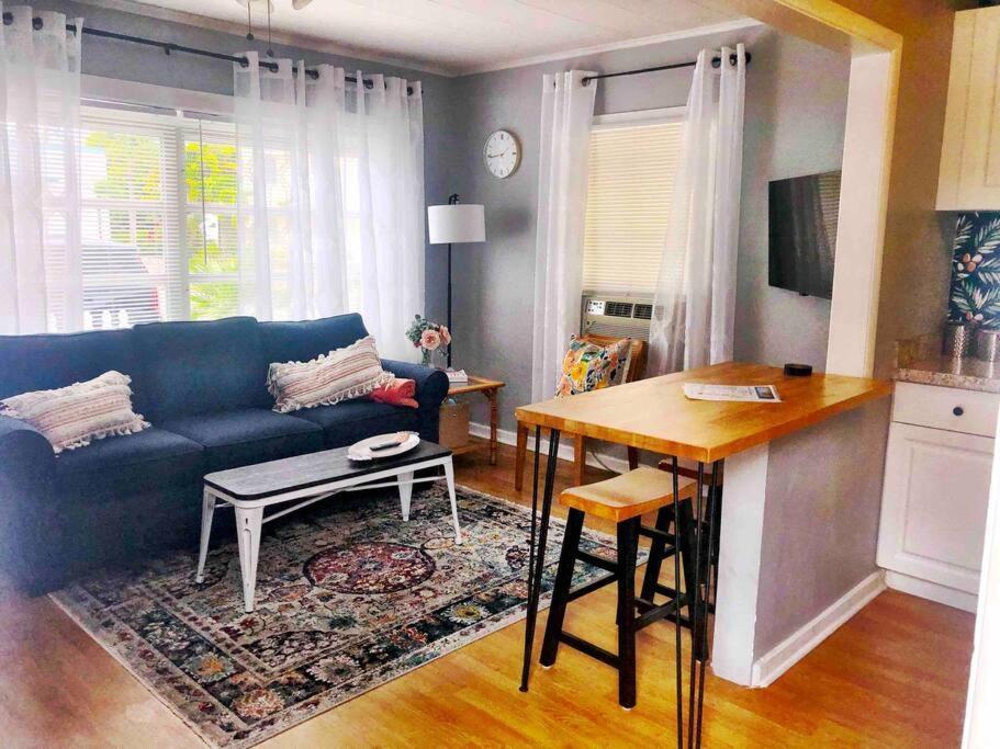 Steps To Beach & Downtown! Cozy Beach Bungalow #1 沃思湖 外观 照片