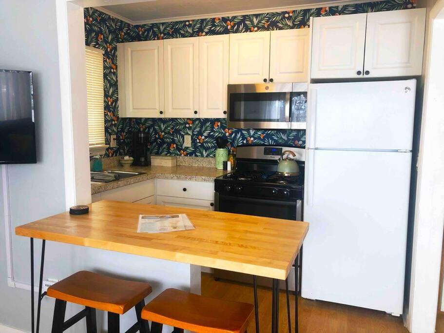 Steps To Beach & Downtown! Cozy Beach Bungalow #1 沃思湖 外观 照片