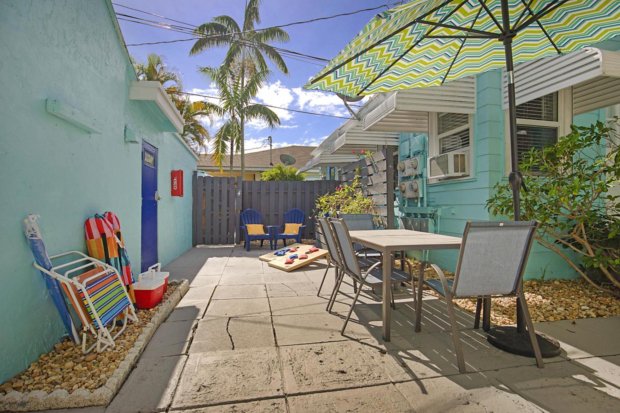 Steps To Beach & Downtown! Cozy Beach Bungalow #1 沃思湖 外观 照片